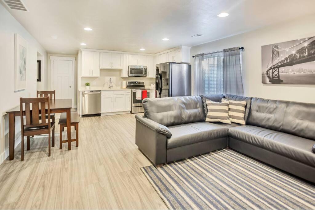 New Furnished 2Bd Apt! Great For Long Stays Vineyard Exterior foto